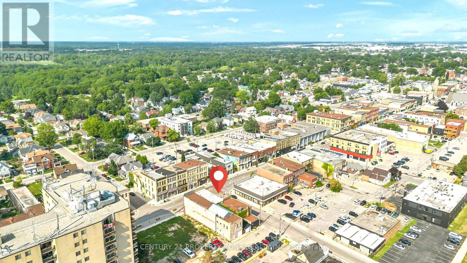 370 Talbot Street Property Photo 44