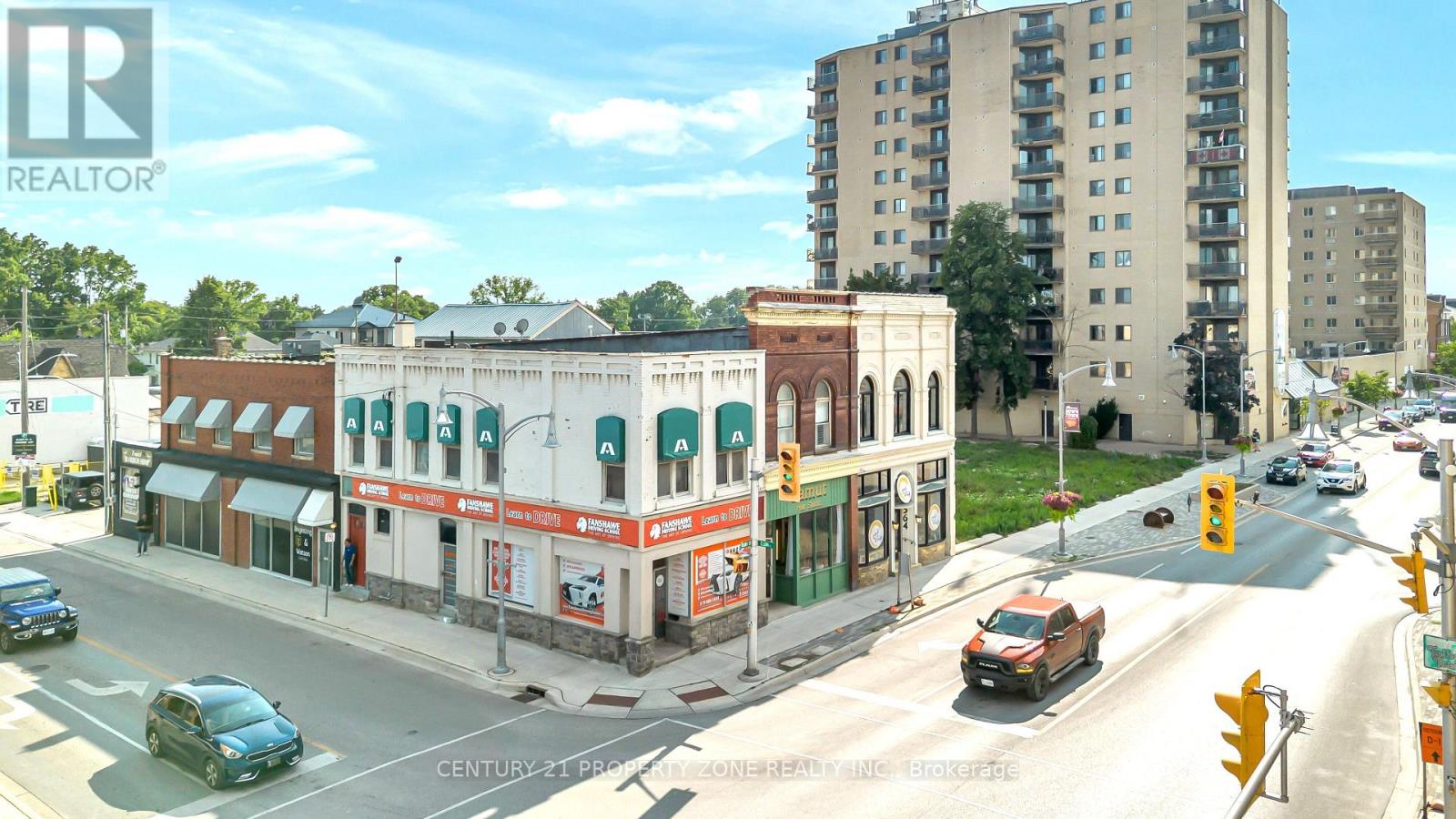 370 Talbot Street Property Photo 48