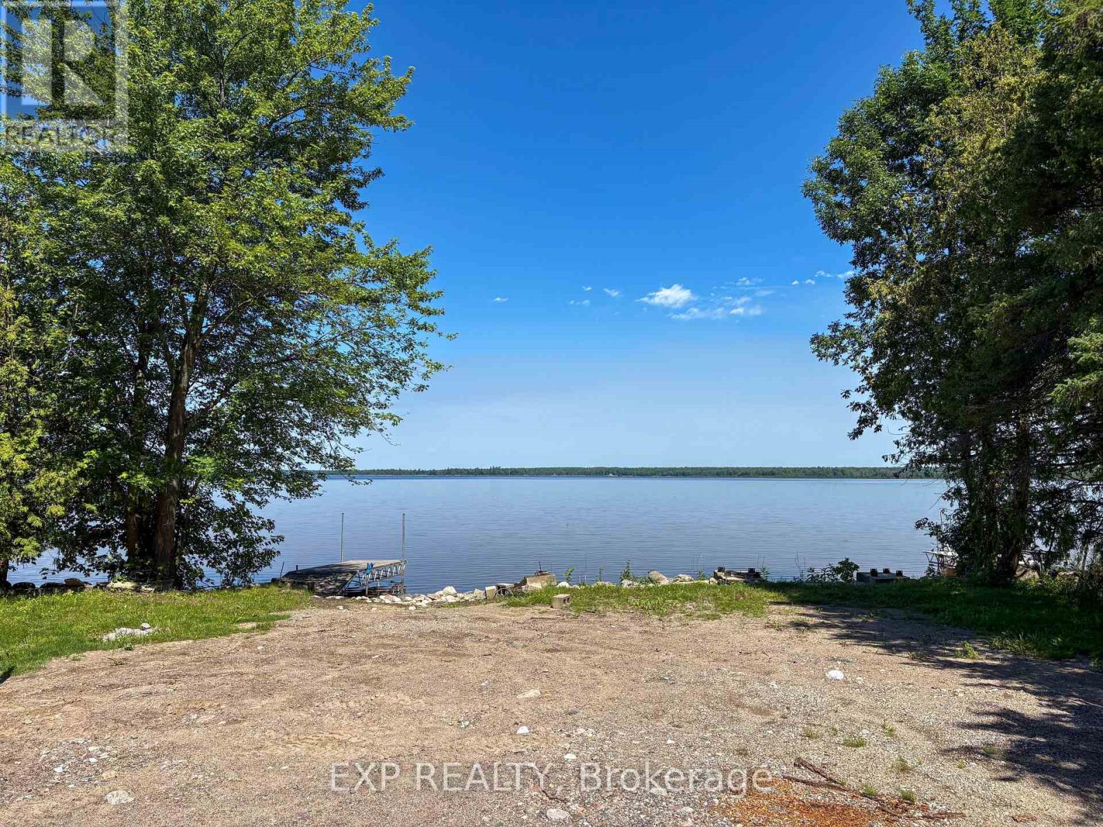 11 Engineer Lane Property Photo 1