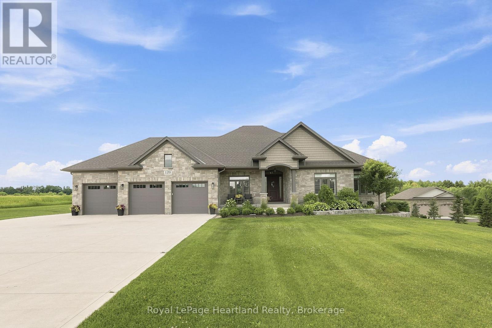 129 Sharron Court Property Photo 1