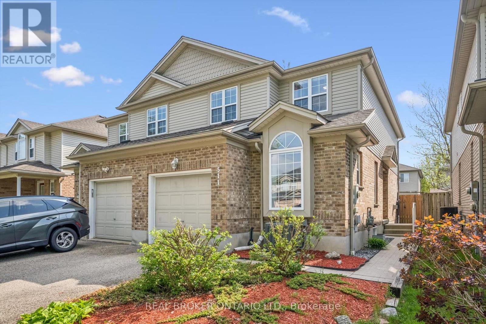 511 DANSBURY DRIVE