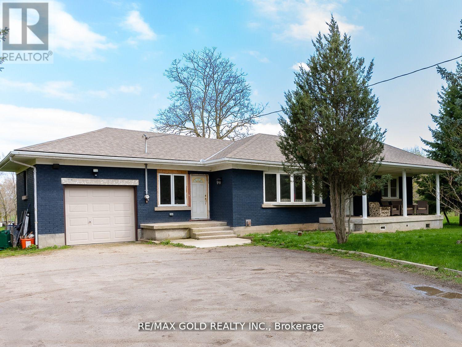 8017 Highway 7 Property Photo 1