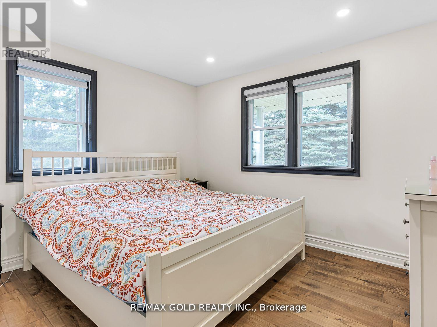 8017 Highway 7 Property Photo 11