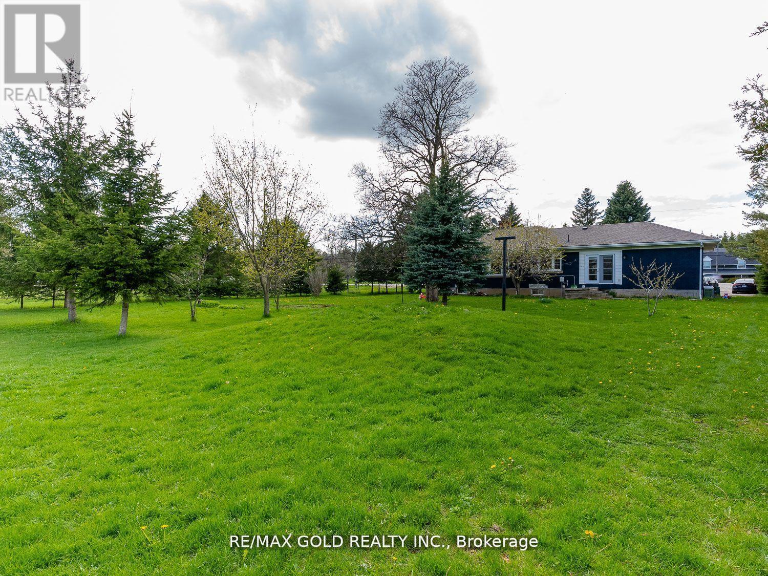 8017 Highway 7 Property Photo 13
