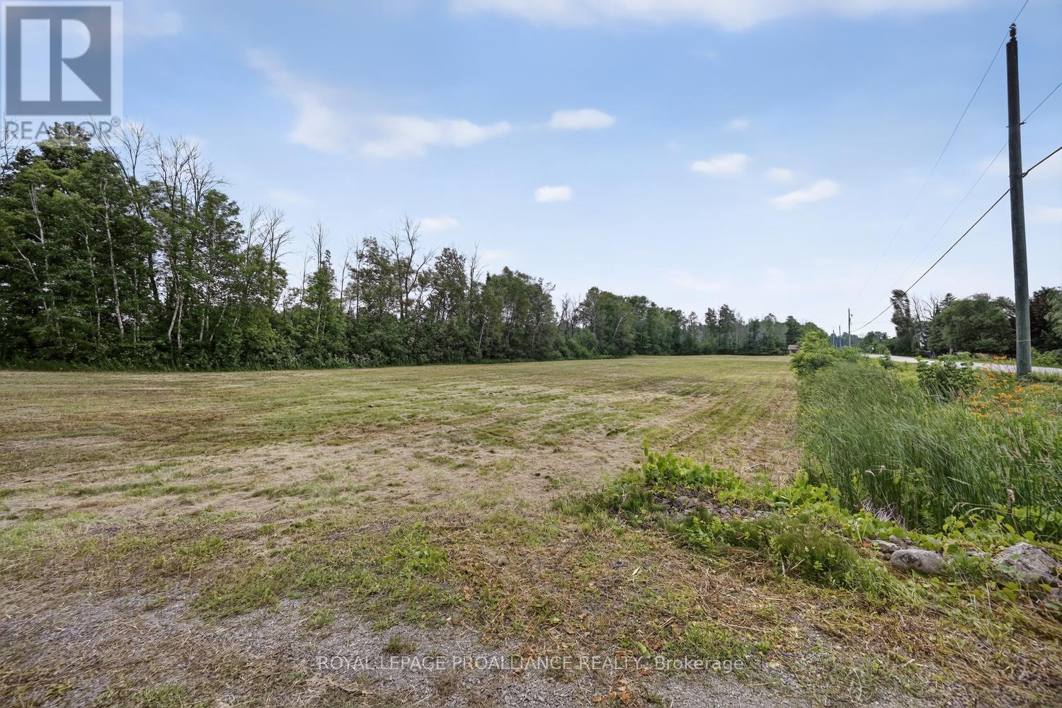 6401- A 6th Concession Road Property Photo 1