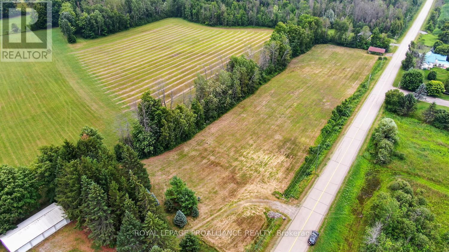 6401- A 6th Concession Road Property Photo 4