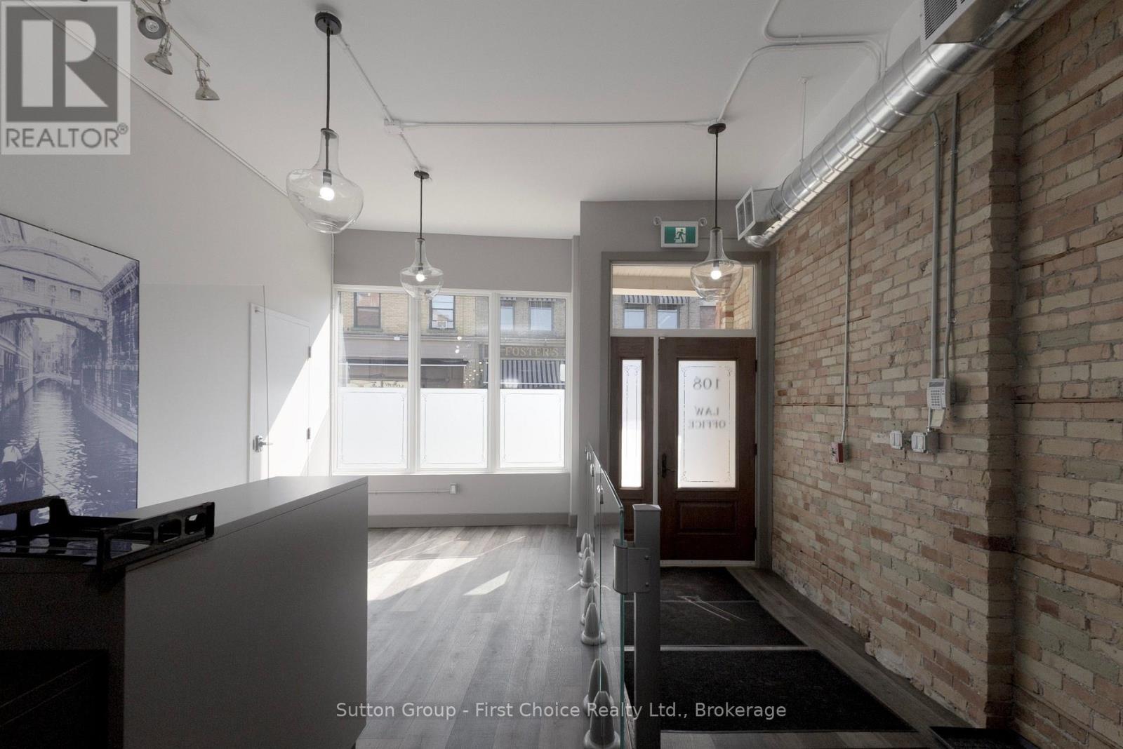 106-108 Downie Street Property Photo 3