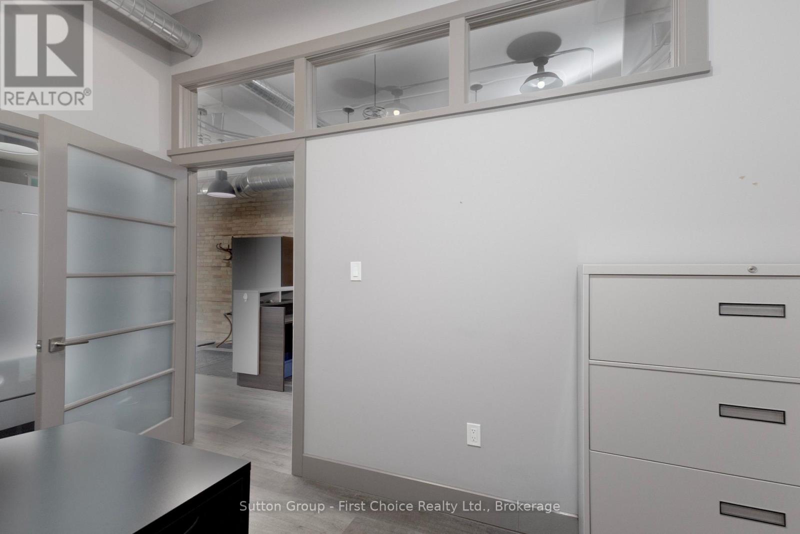 106-108 Downie Street Property Photo 8
