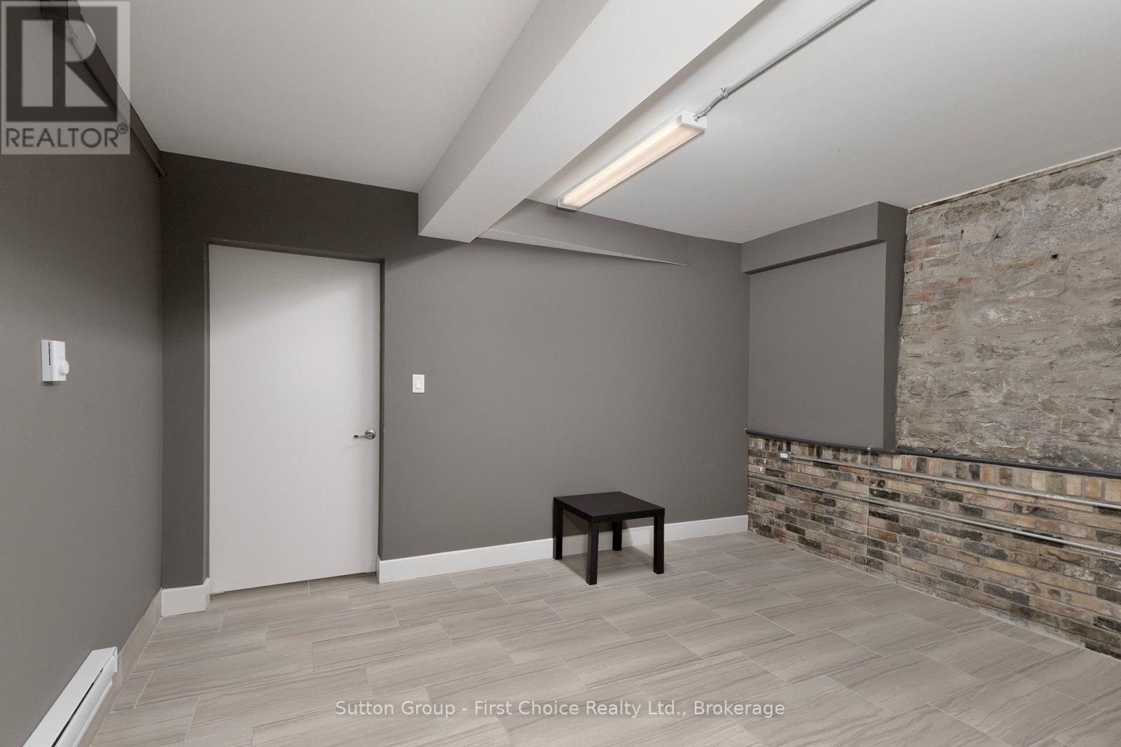 106-108 Downie Street Property Photo 25