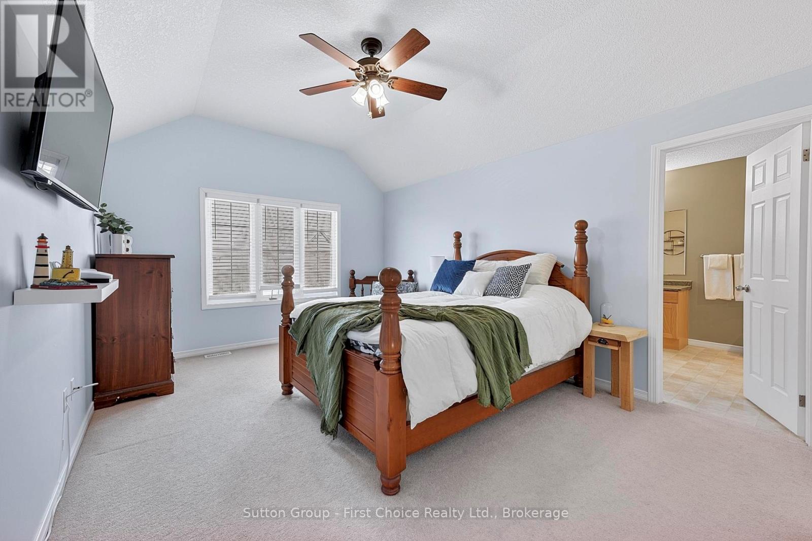 670 Reid Crescent Property Photo 18
