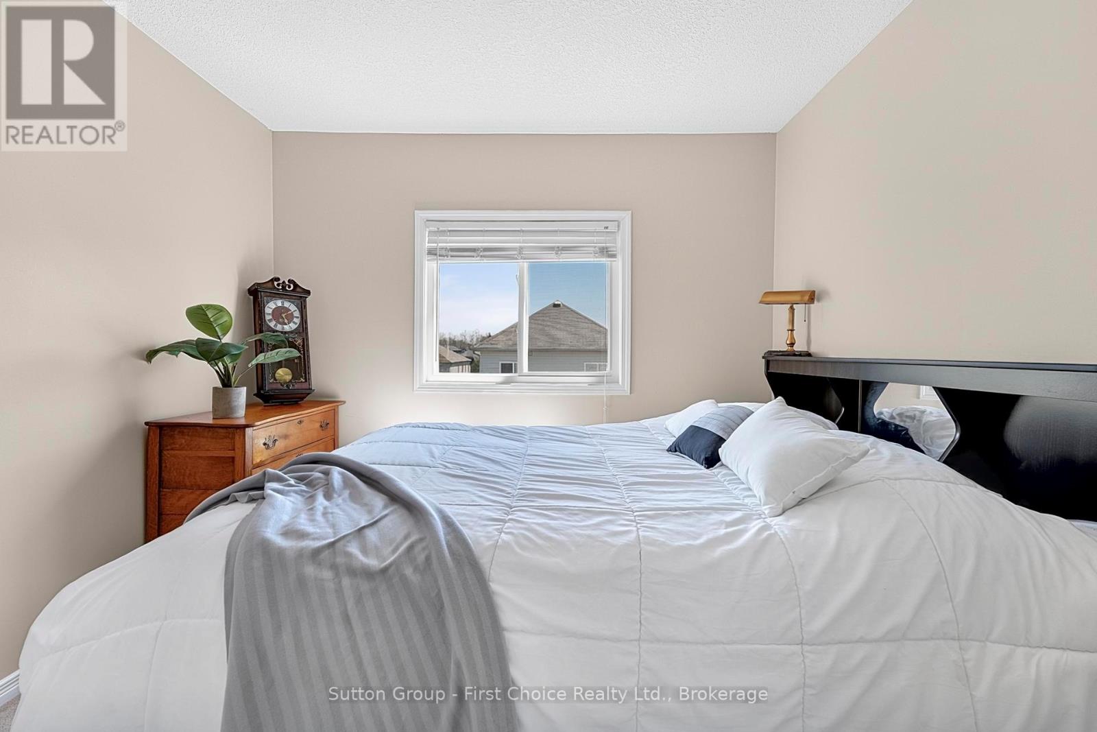 670 Reid Crescent Property Photo 23