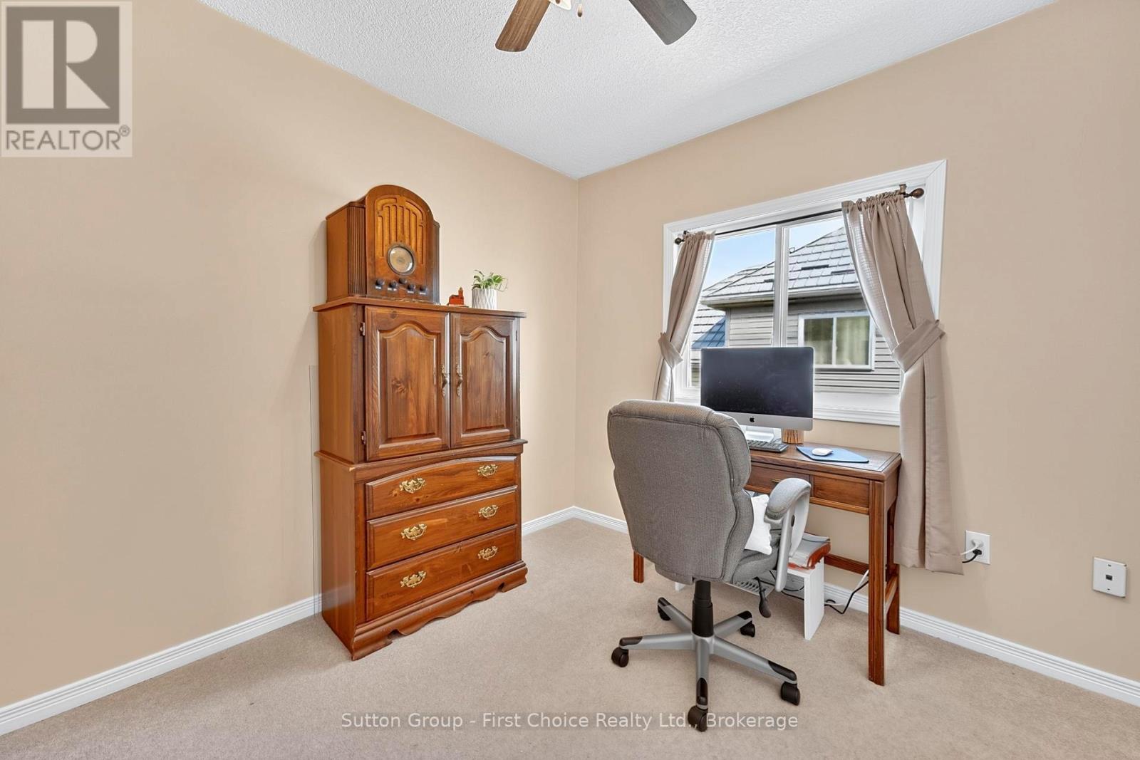 670 Reid Crescent Property Photo 26