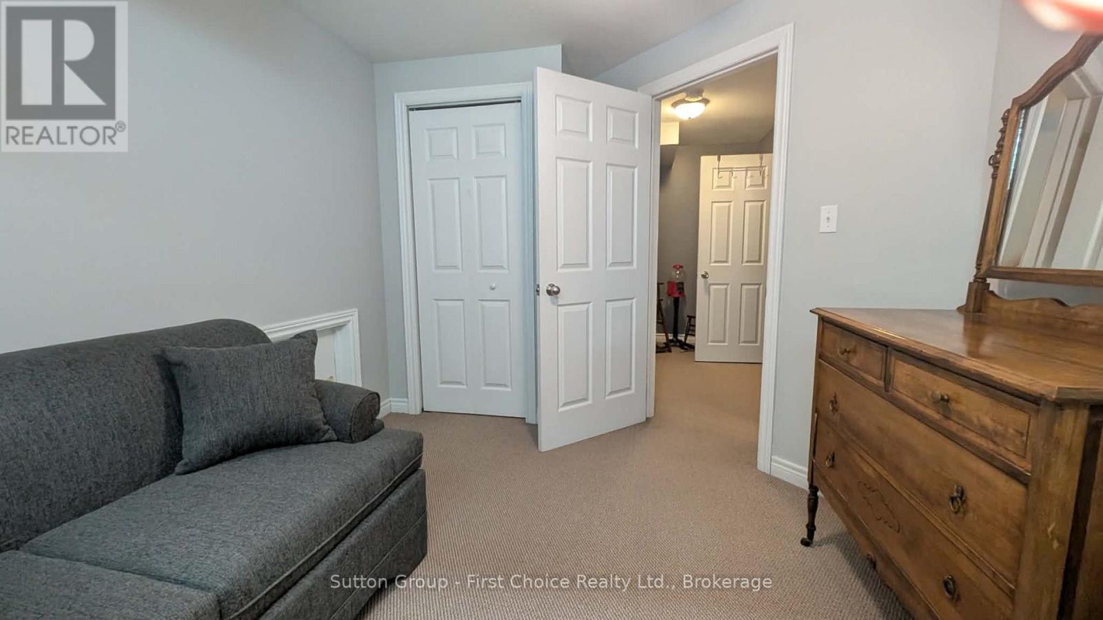 670 Reid Crescent Property Photo 34