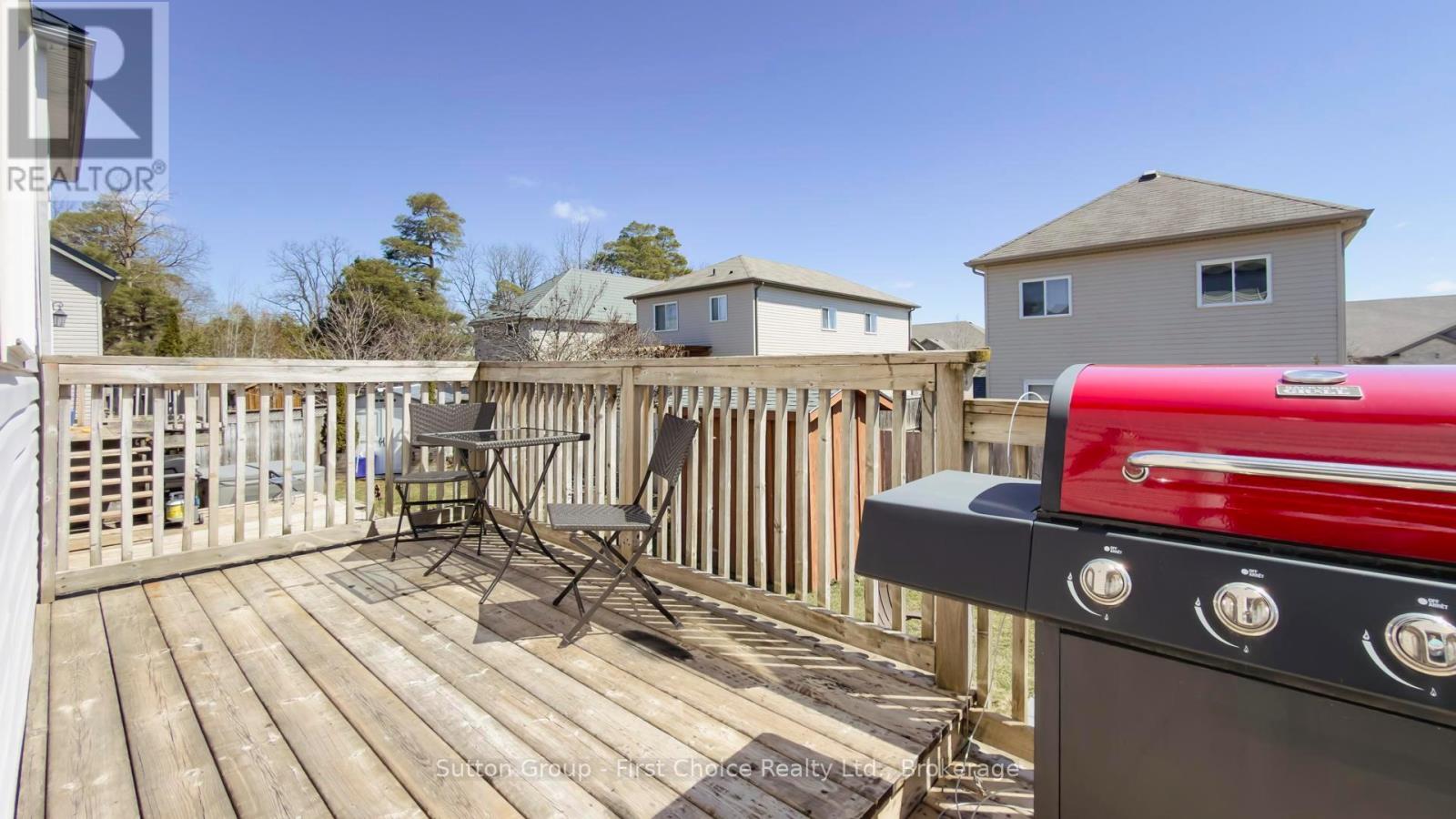 670 Reid Crescent Property Photo 37