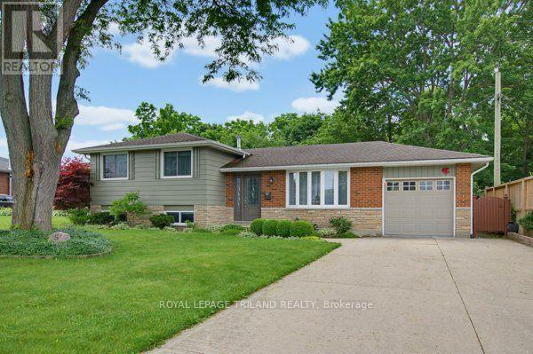 5 Warren Crescent Property Photo 1