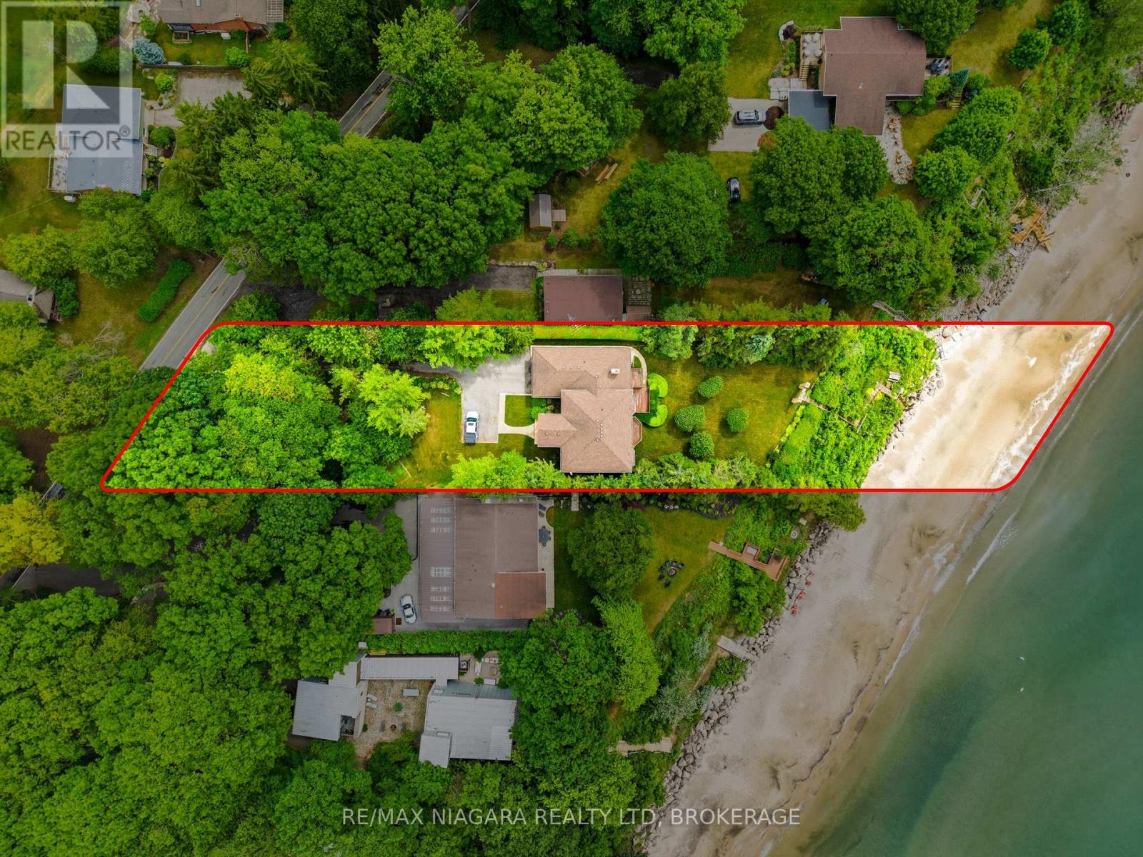 599 Lakeshore Road E Property Photo 6