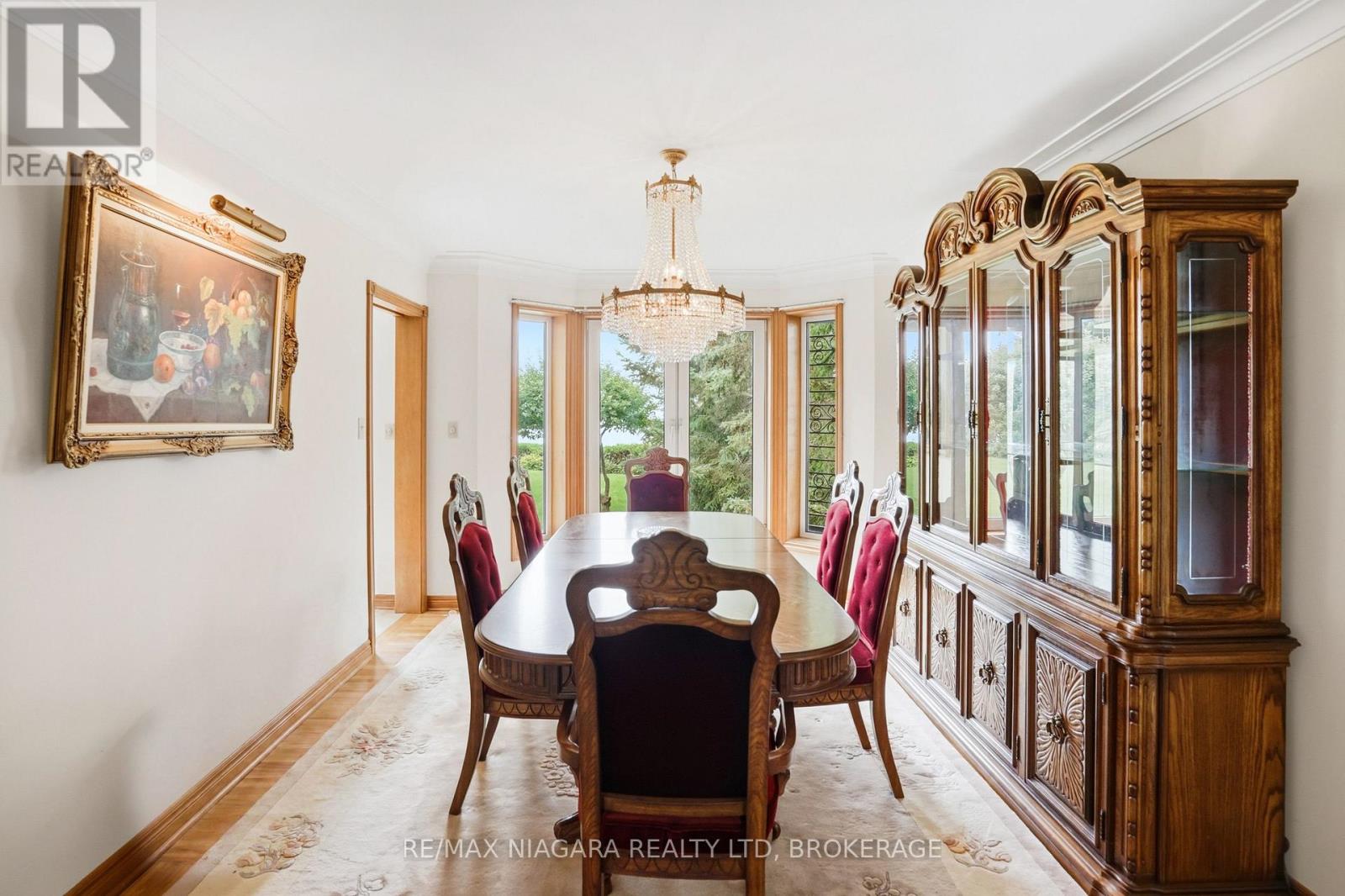 599 Lakeshore Road E Property Photo 16
