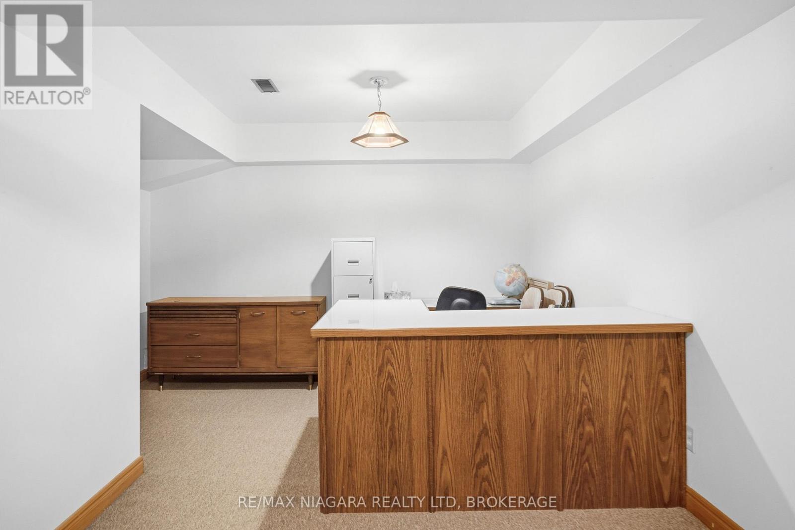 599 Lakeshore Road E Property Photo 24