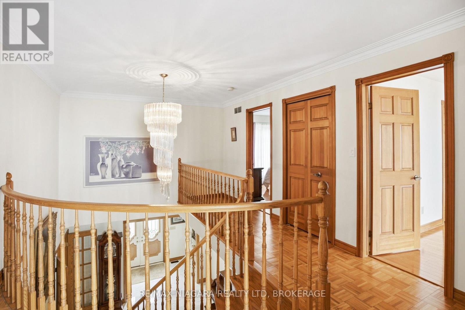 599 Lakeshore Road E Property Photo 30