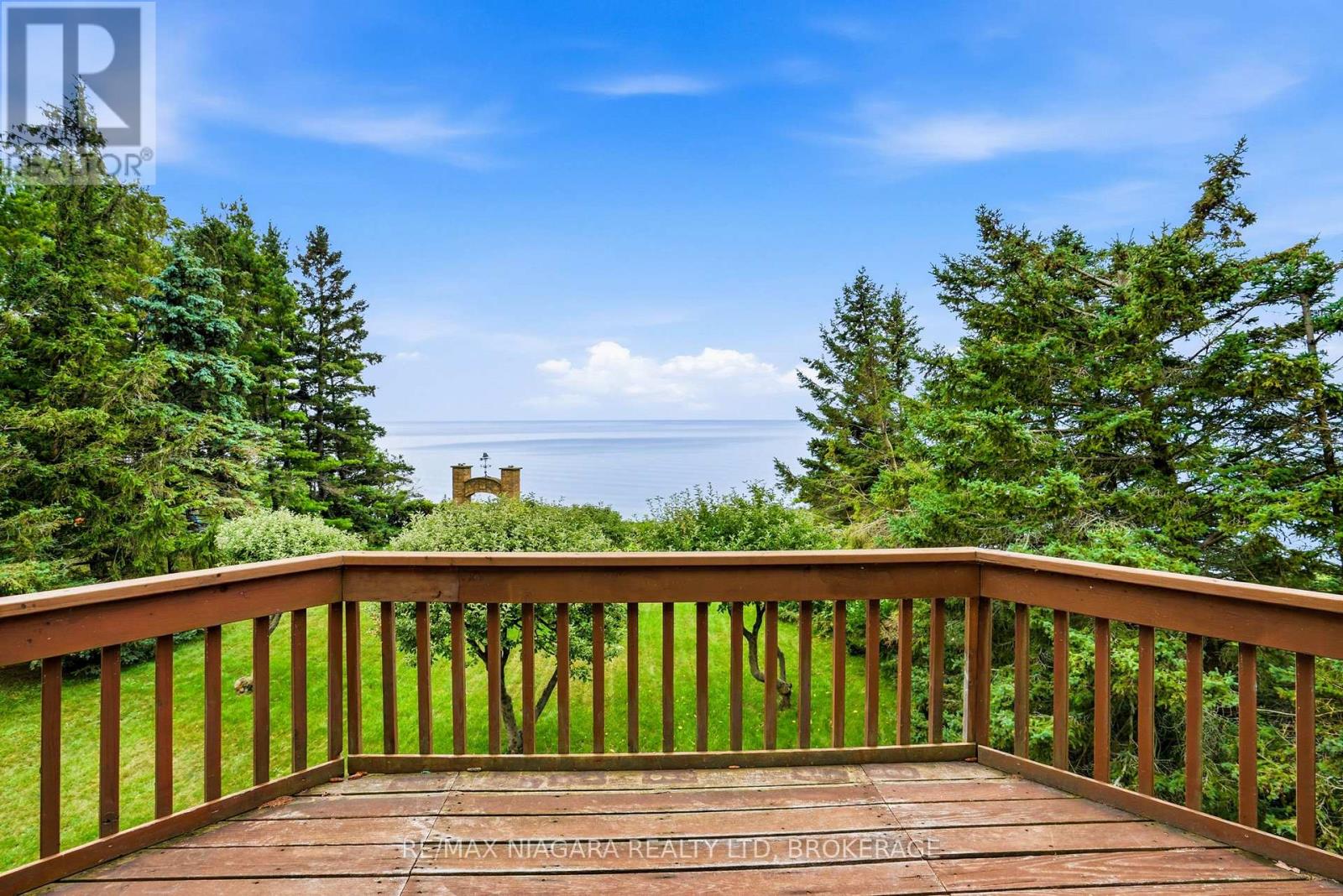 599 Lakeshore Road E Property Photo 33