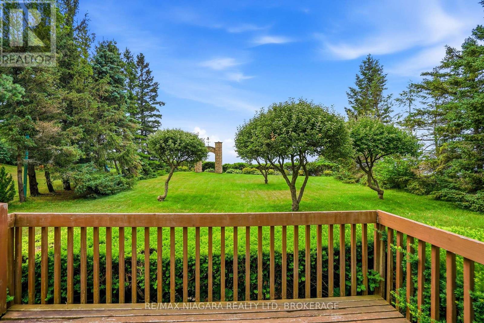 599 Lakeshore Road E Property Photo 41