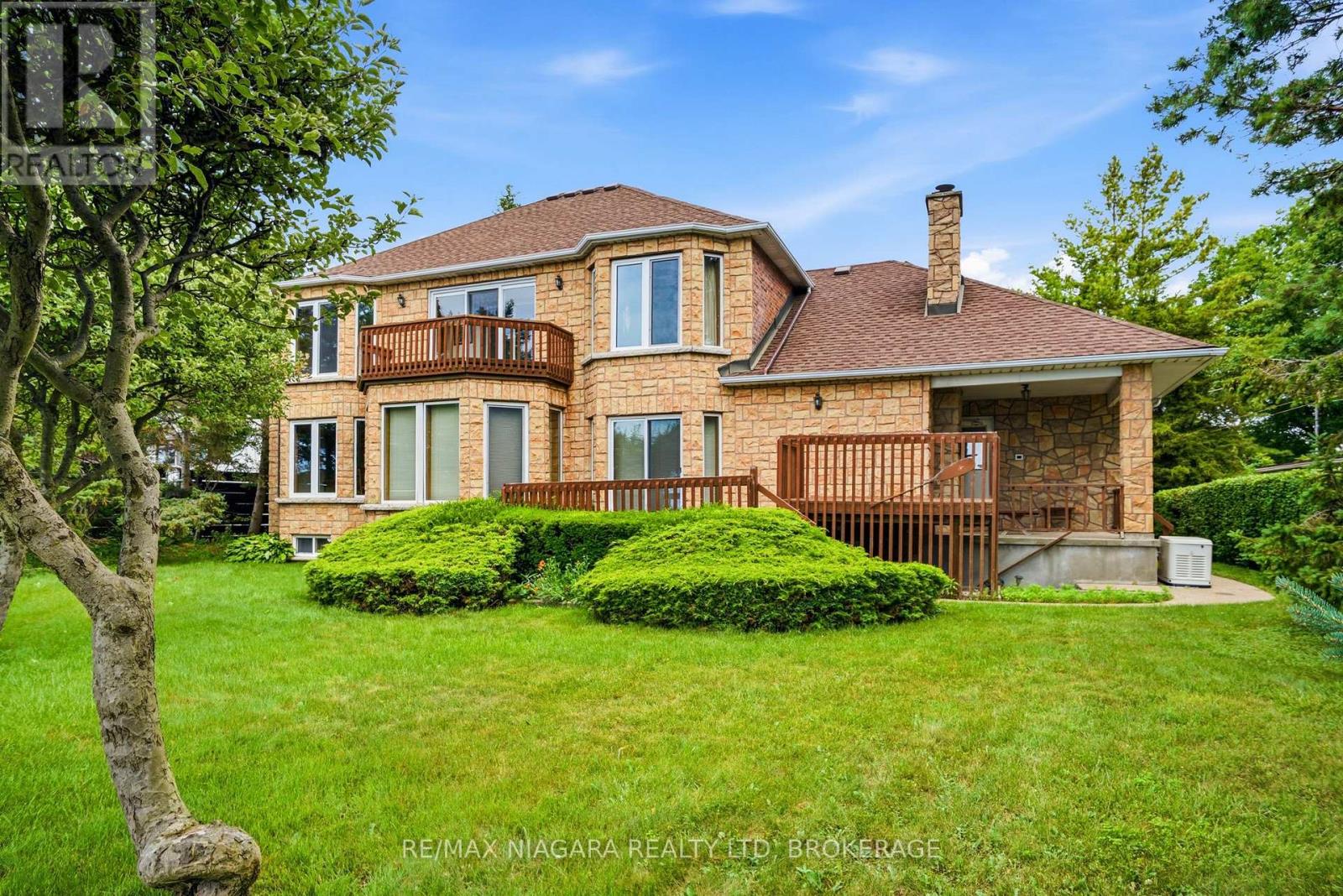 599 Lakeshore Road E Property Photo 44