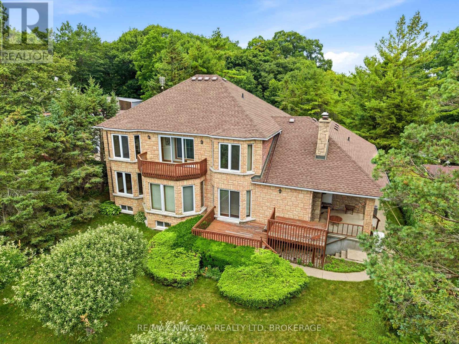 599 Lakeshore Road E Property Photo 46