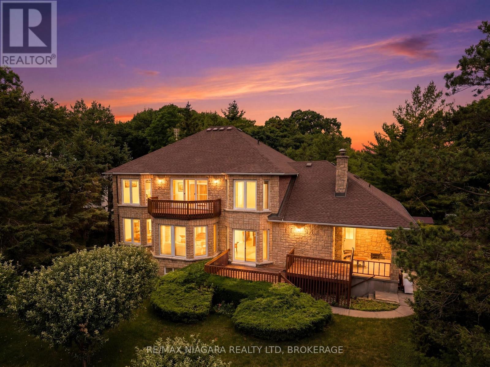 599 Lakeshore Road E Property Photo 49