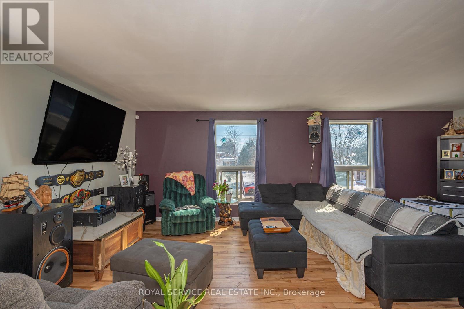69 Maple Street Property Photo 8