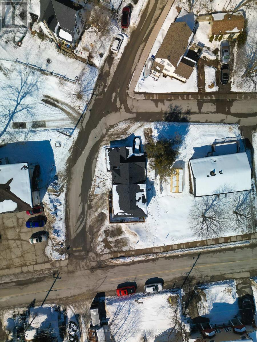 69 Maple Street Property Photo 21