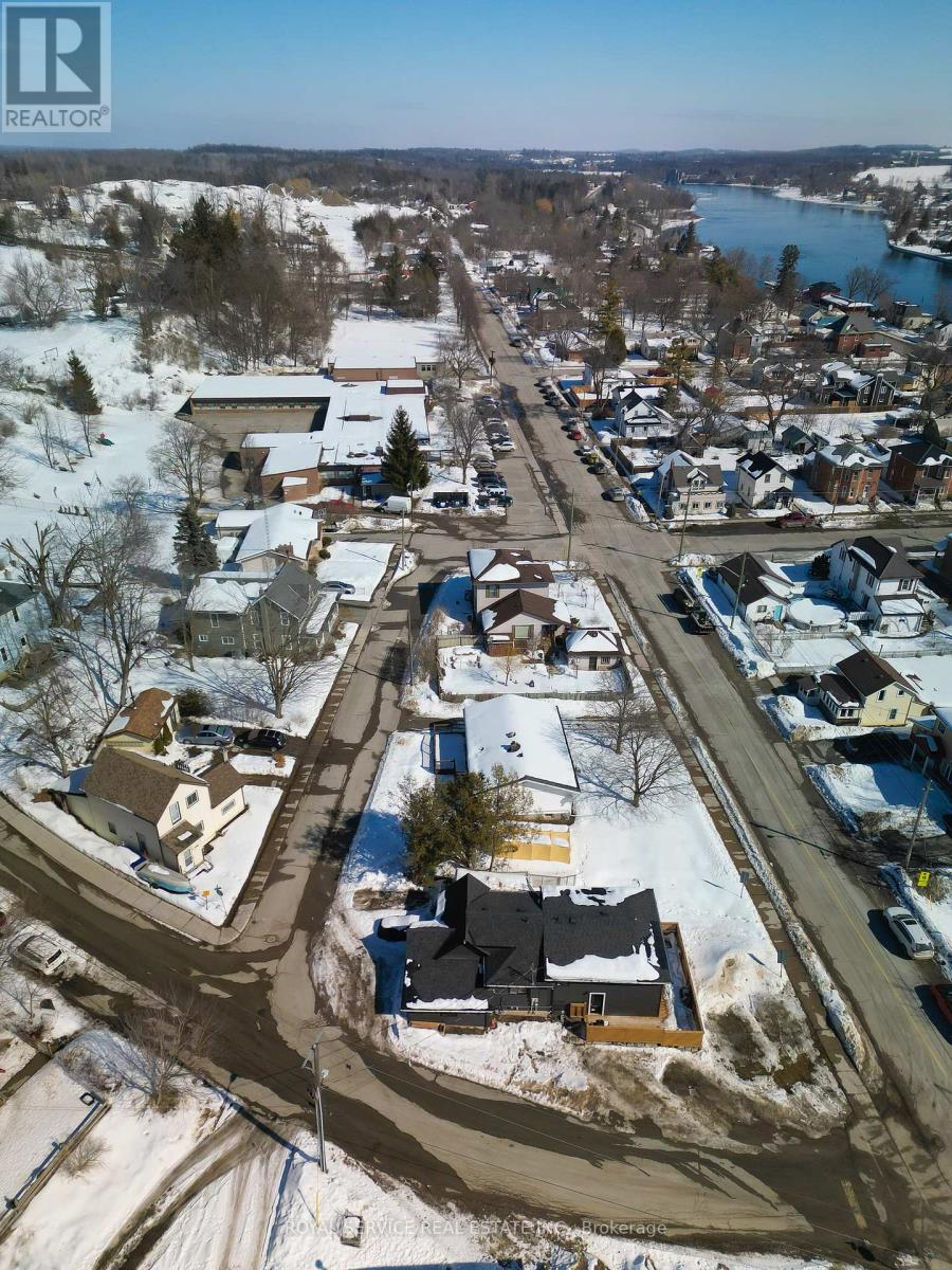 69 Maple Street Property Photo 23