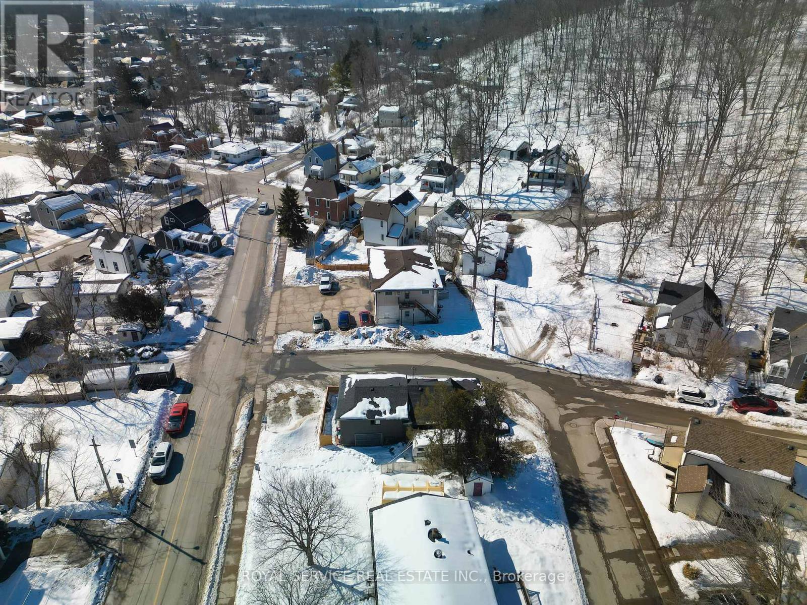 69 Maple Street Property Photo 34