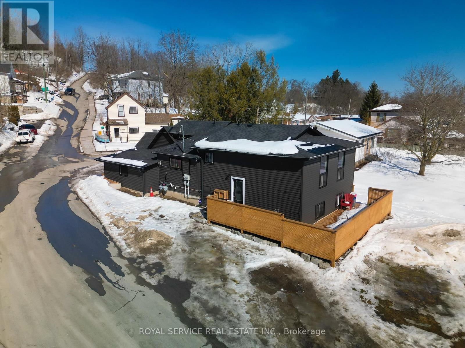 69 Maple Street Property Photo 39