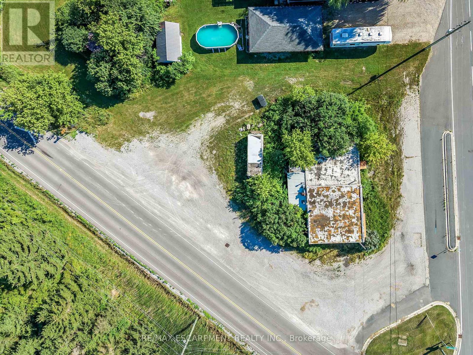 3819 Highway 6 Property Photo 1