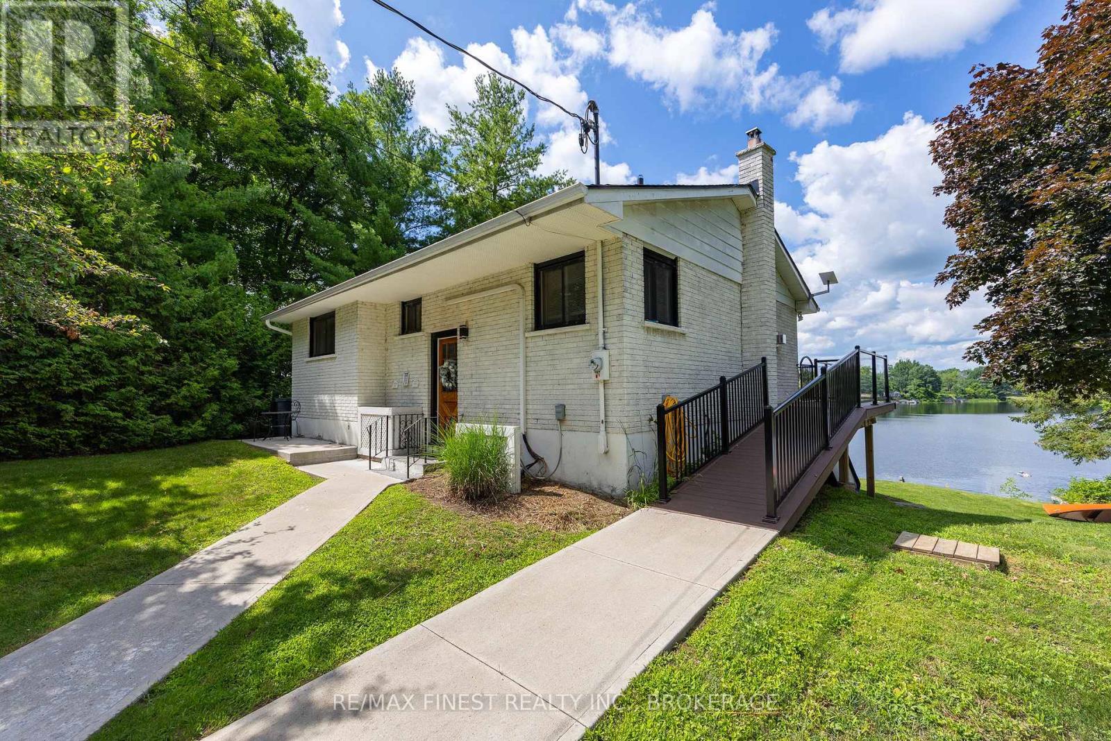 4267 Maple Drive Property Photo 4