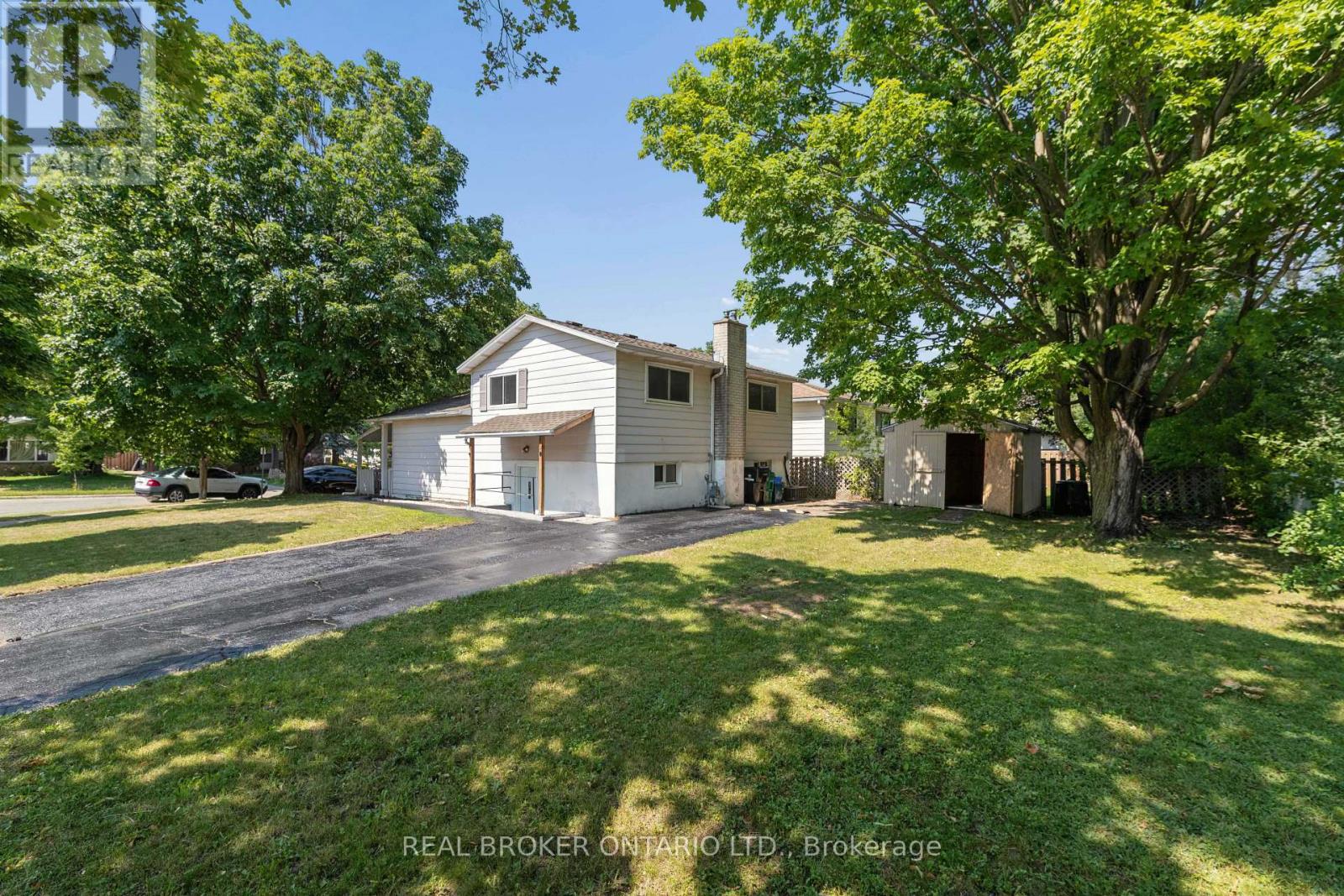 74 Helene Crescent Property Photo 25