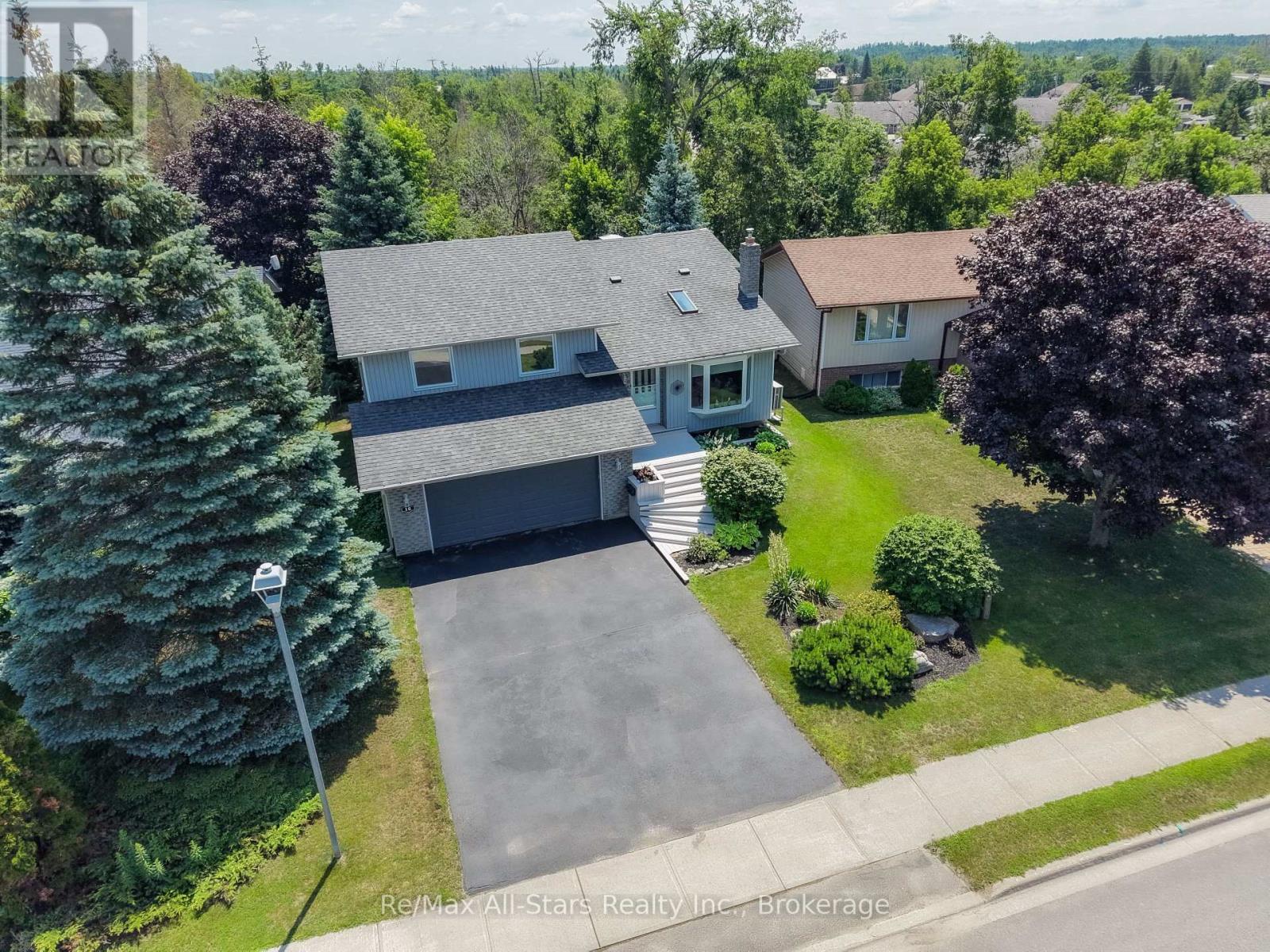 16 Cedartree Lane Property Photo 1