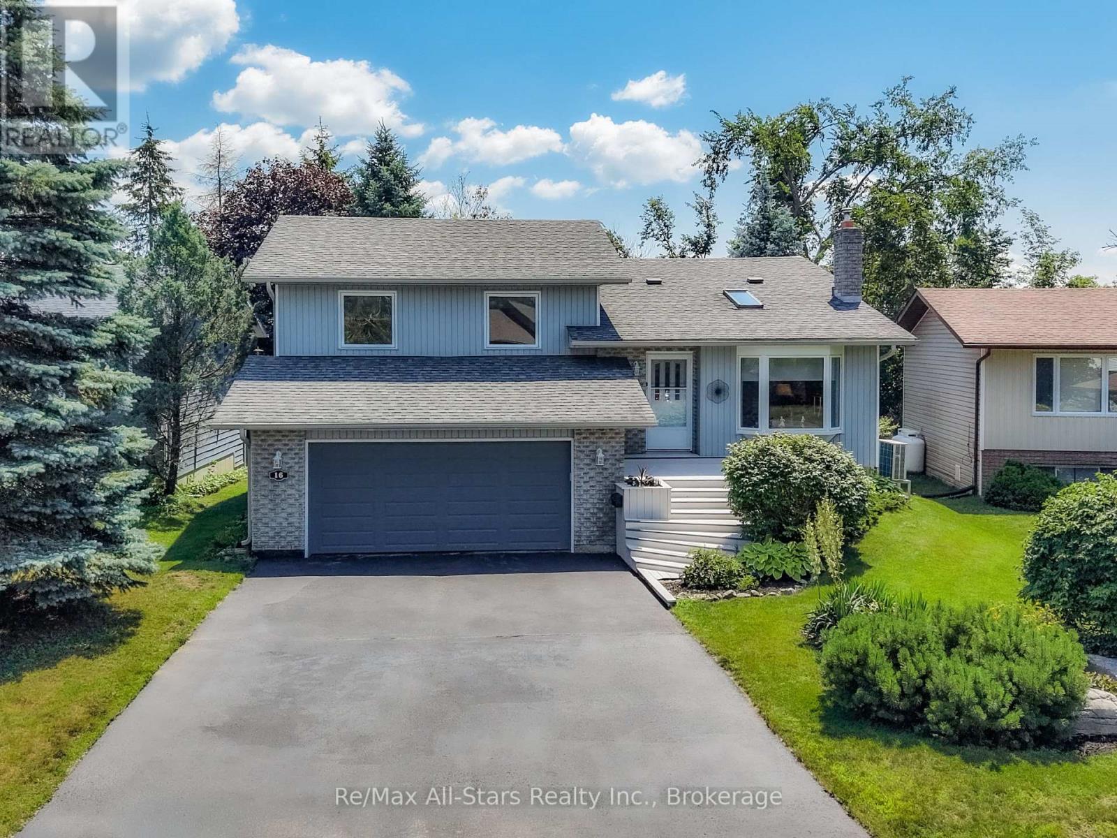 16 Cedartree Lane Property Photo 2