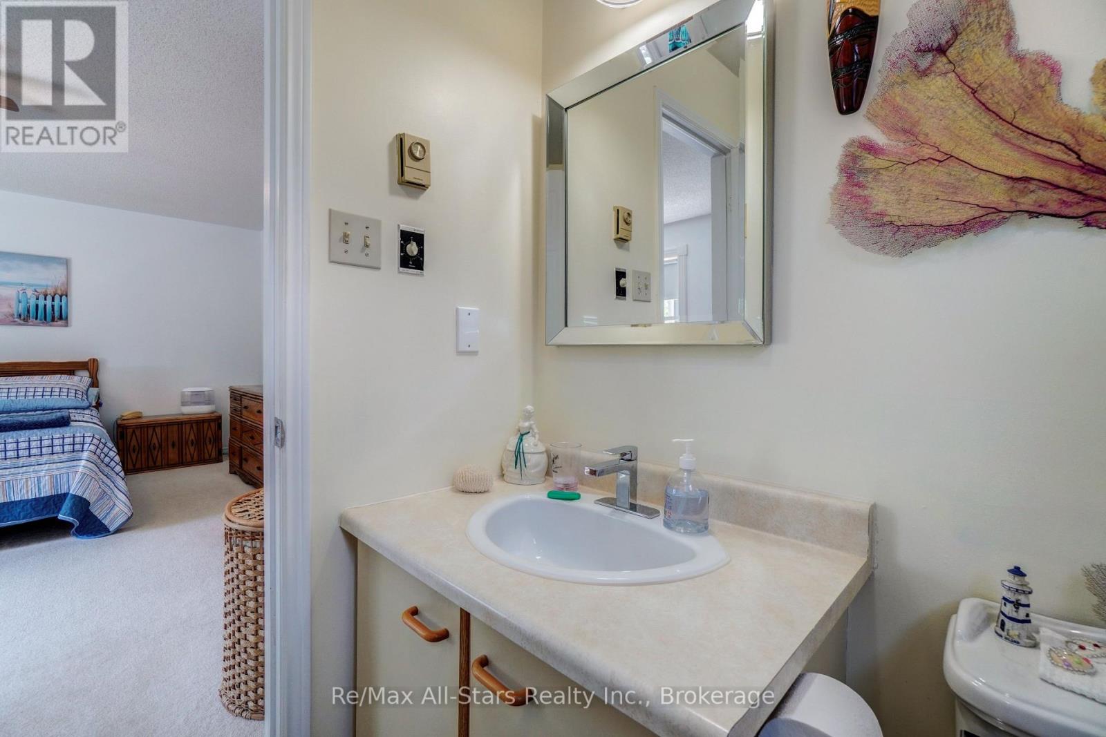 16 Cedartree Lane Property Photo 17