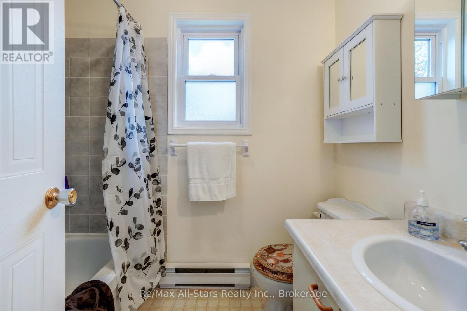 16 Cedartree Lane Property Photo 19