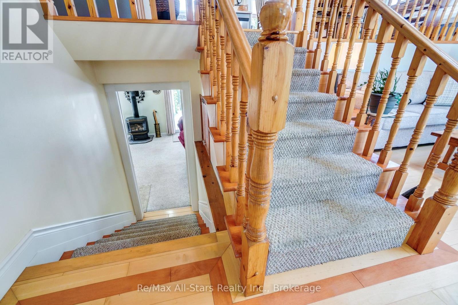 16 Cedartree Lane Property Photo 27