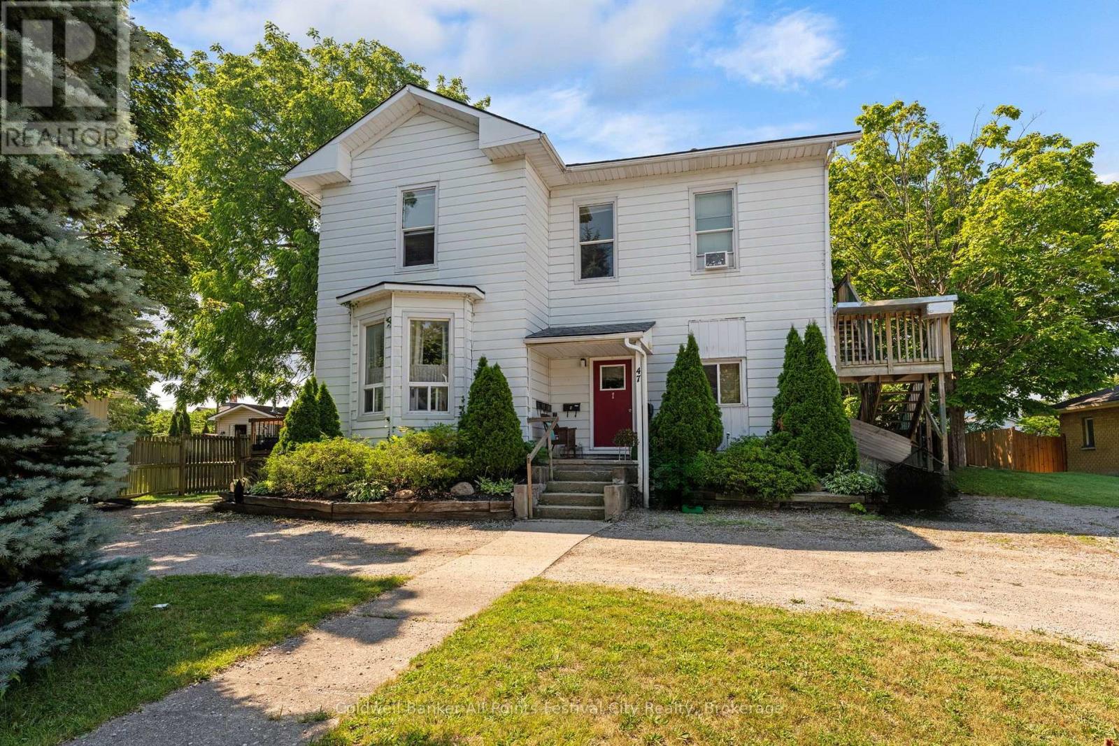 47 Elgin Avenue W Property Photo 1