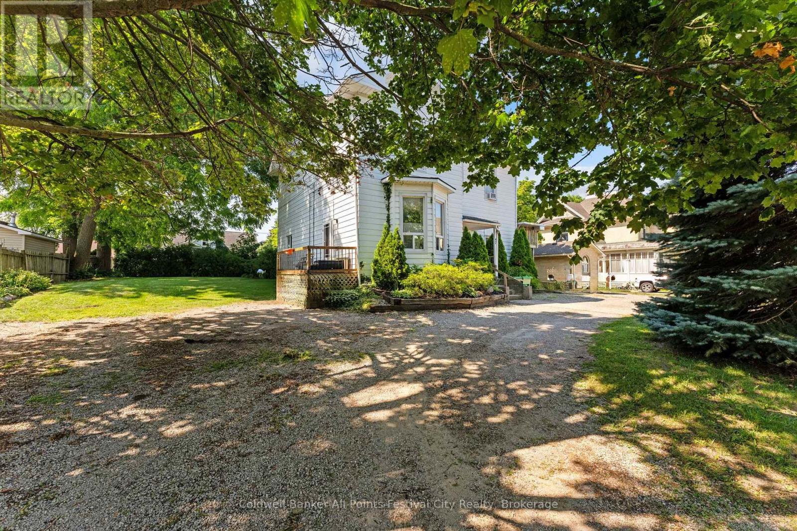 47 Elgin Avenue W Property Photo 3