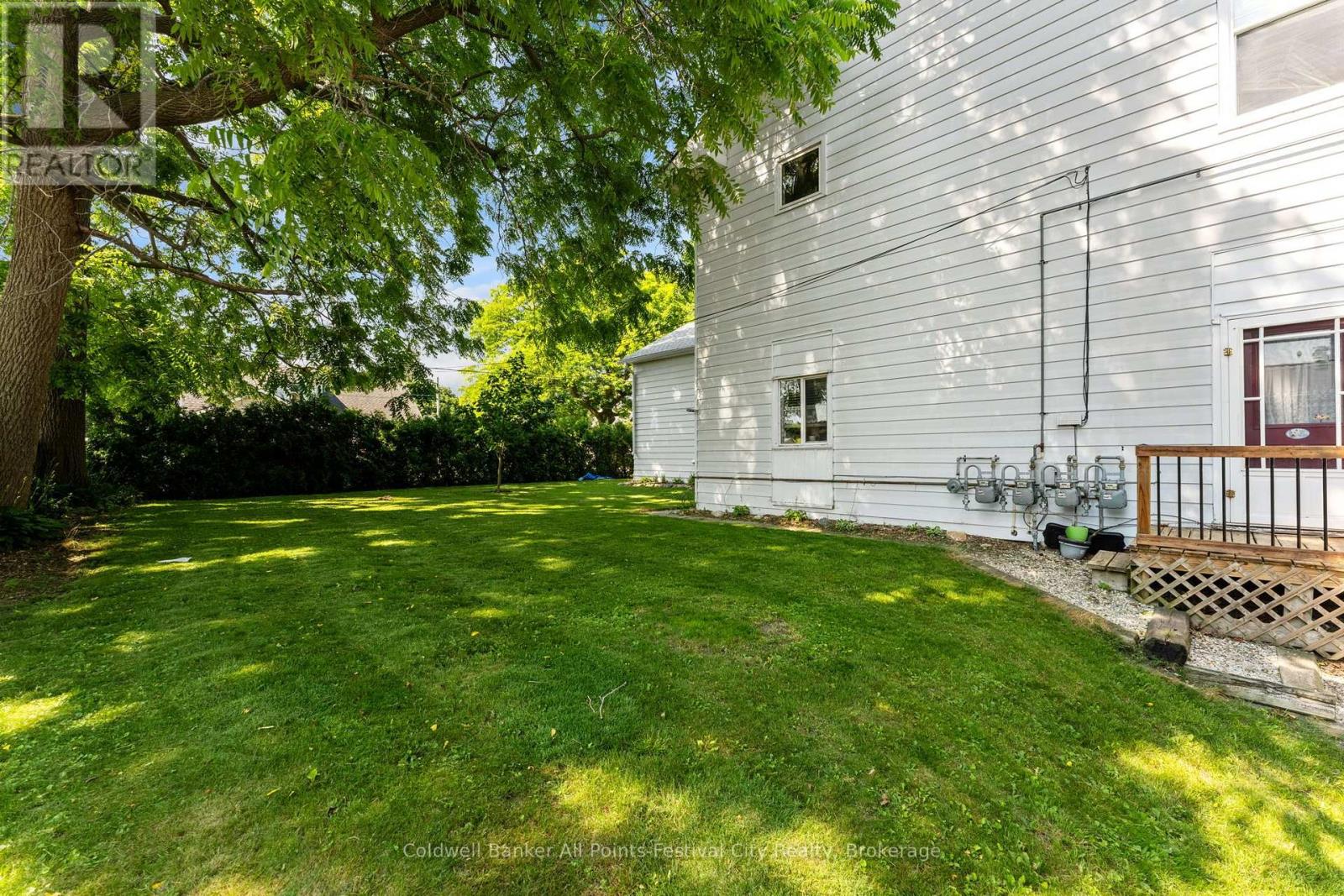 47 Elgin Avenue W Property Photo 4