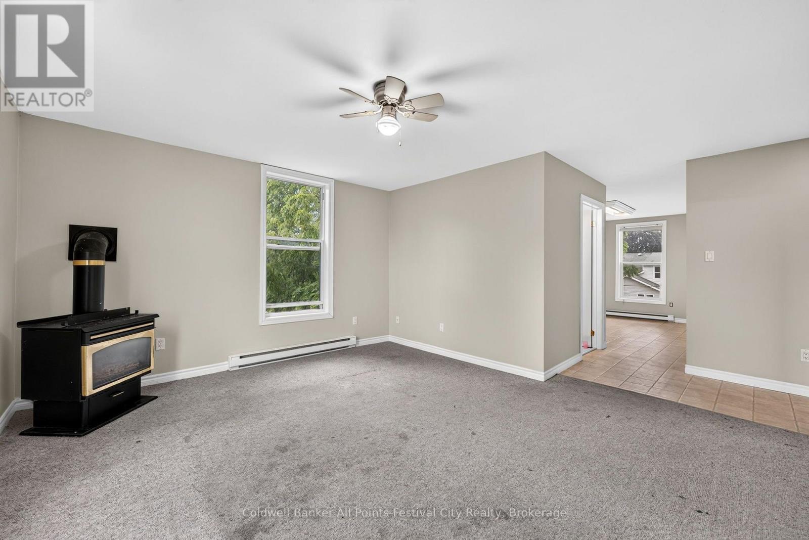 47 Elgin Avenue W Property Photo 7