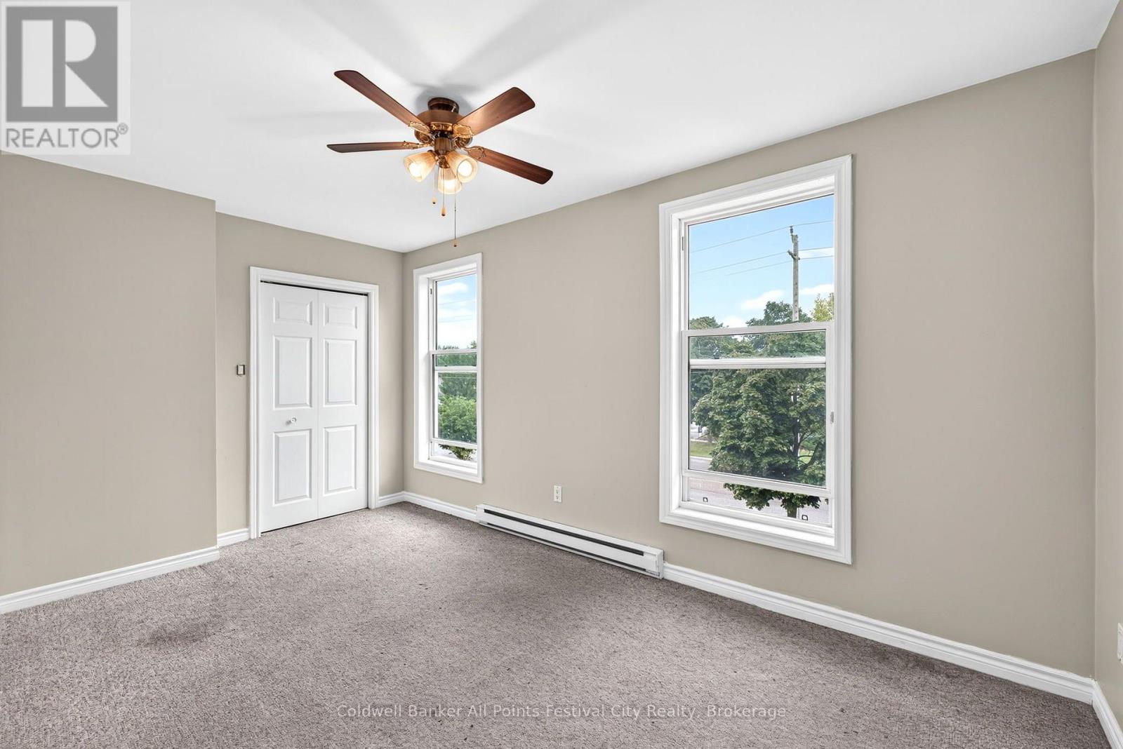 47 Elgin Avenue W Property Photo 12