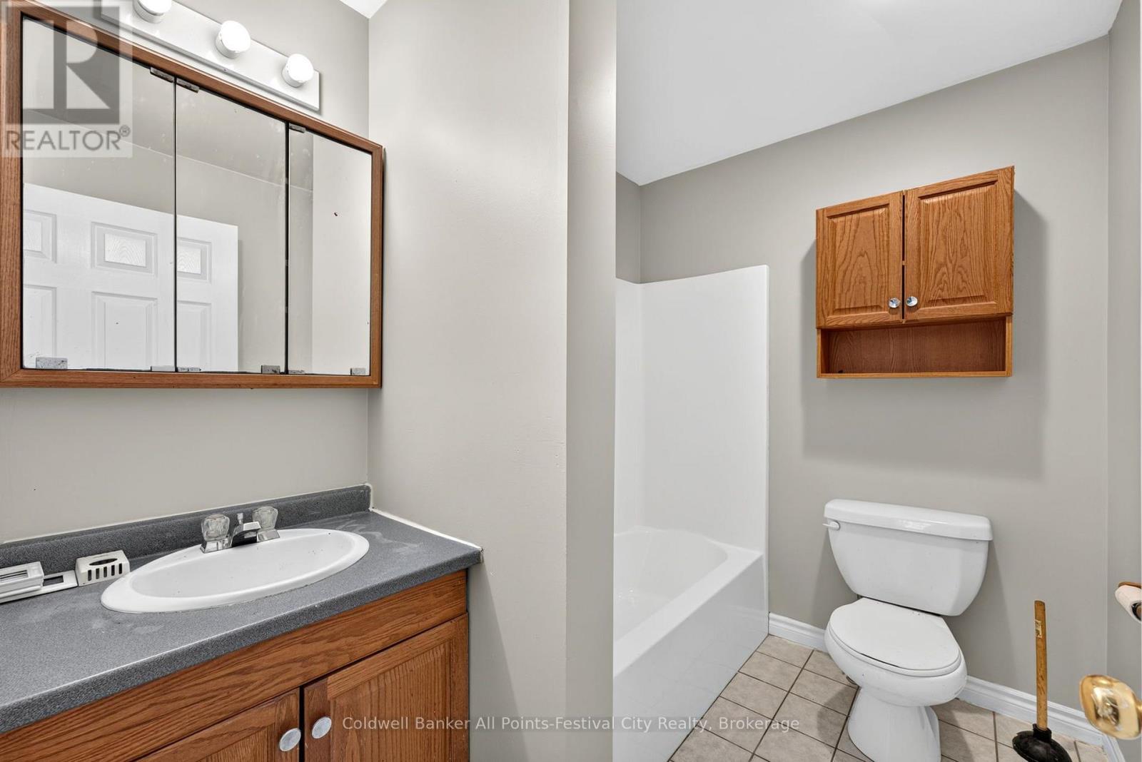 47 Elgin Avenue W Property Photo 19