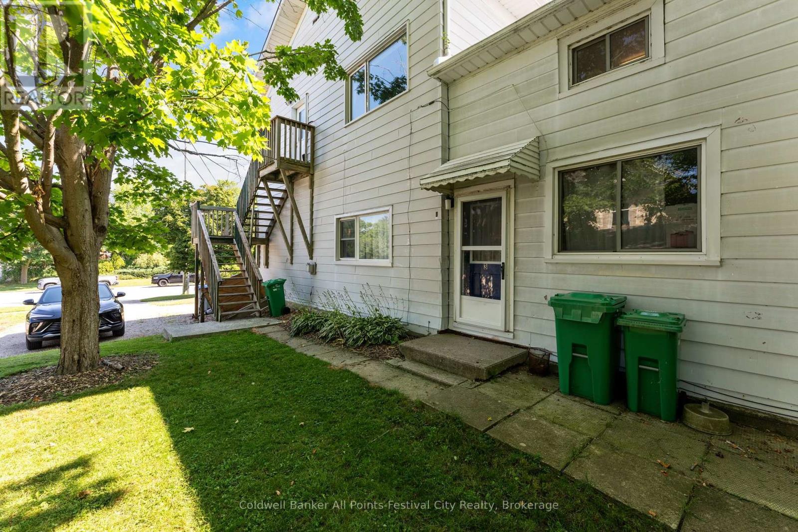 47 Elgin Avenue W Property Photo 21