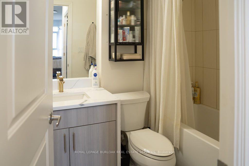 610 - 560 North Service Road Property Photo 14