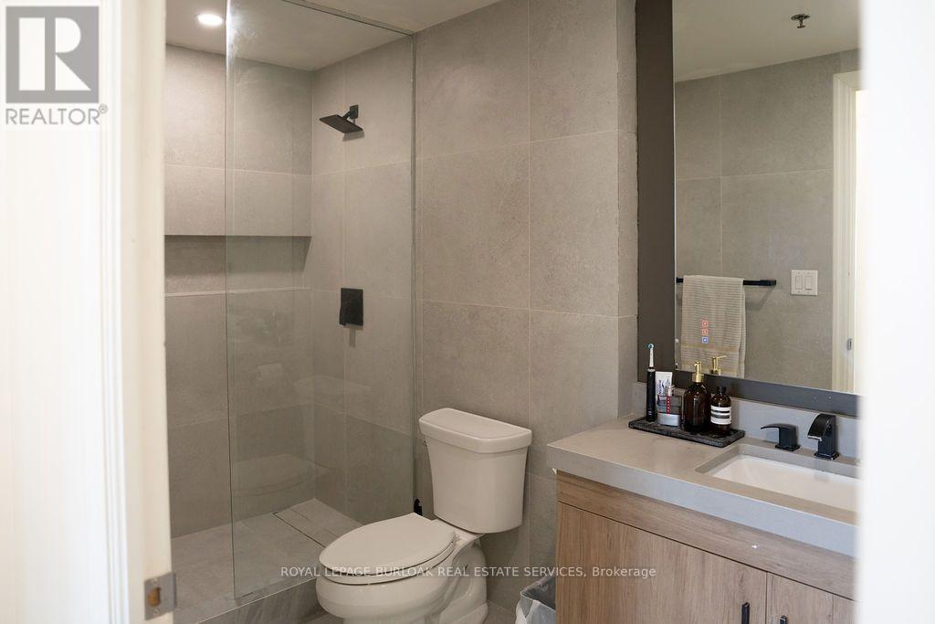 610 - 560 North Service Road Property Photo 19